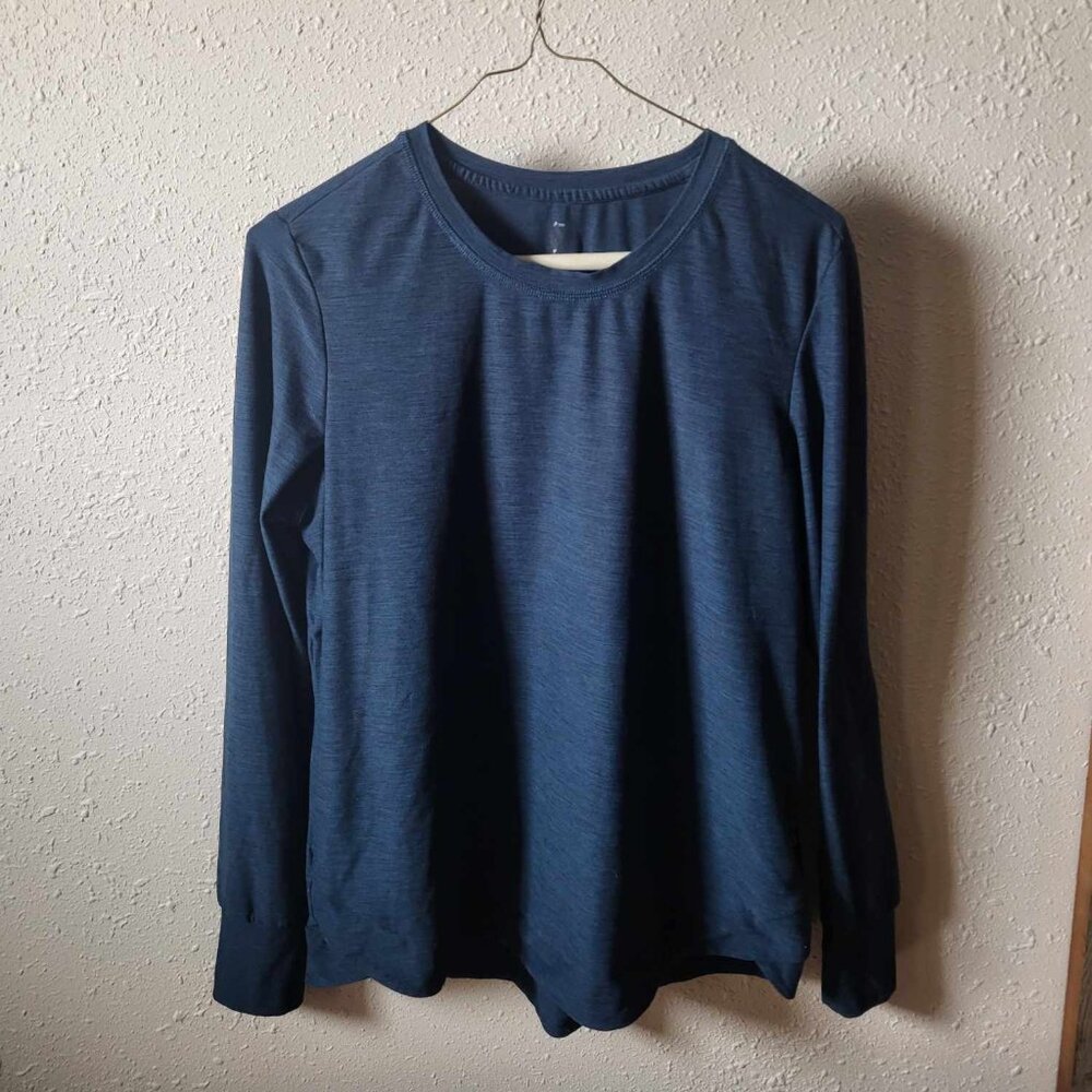 Skechers women's long sleeve, stretchy, blue/teal shirt, Small. EUC.